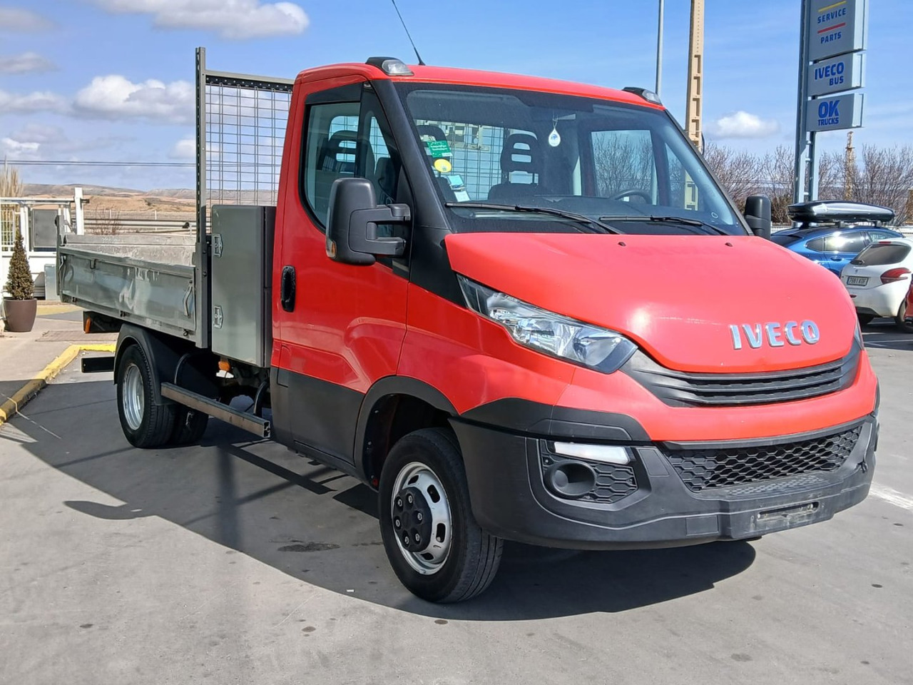 Volquete/Dumper IVECO 35C12 CAJA BASCULANTE - Kipper bestelwagen: afbeelding 3 Volquete/Dumper IVECO 35C12 CAJA BASCULANTE - Kipper bestelwagen: afbeelding 3