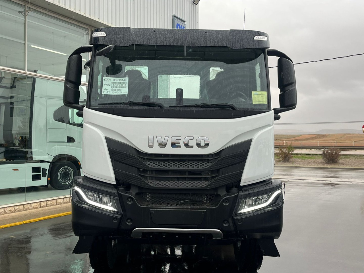 Volquete/Dumper IVECO T-WAY 510cv 8X4 - Chassis vrachtwagen: afbeelding 2 Volquete/Dumper IVECO T-WAY 510cv 8X4 - Chassis vrachtwagen: afbeelding 2