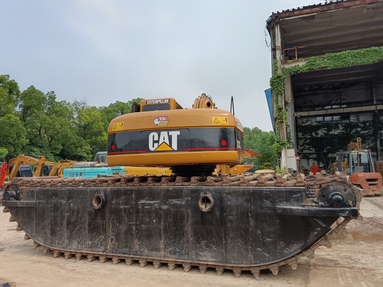 CAT 320CL DREDGER 320 BL Customizable - Amfibische graafmachine: afbeelding 3 CAT 320CL DREDGER 320 BL Customizable - Amfibische graafmachine: afbeelding 3