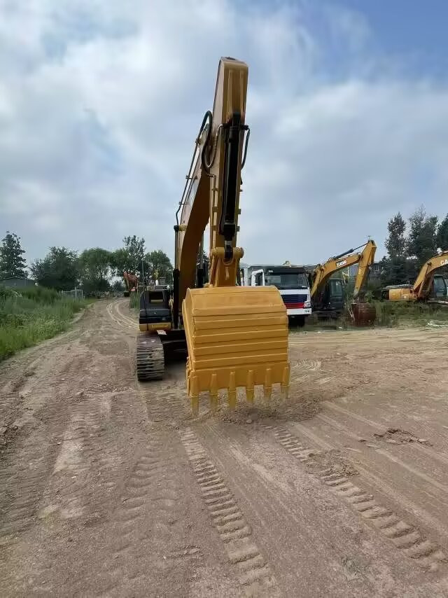 CAT 320D2 - Rupsgraafmachine: afbeelding 5 CAT 320D2 - Rupsgraafmachine: afbeelding 5