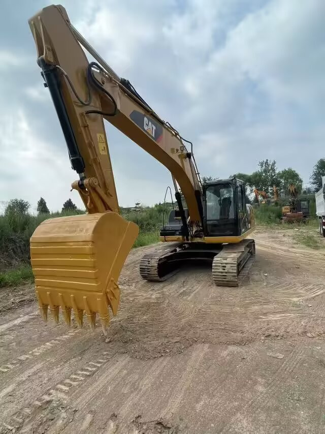 CAT 320D2 - Rupsgraafmachine: afbeelding 3 CAT 320D2 - Rupsgraafmachine: afbeelding 3