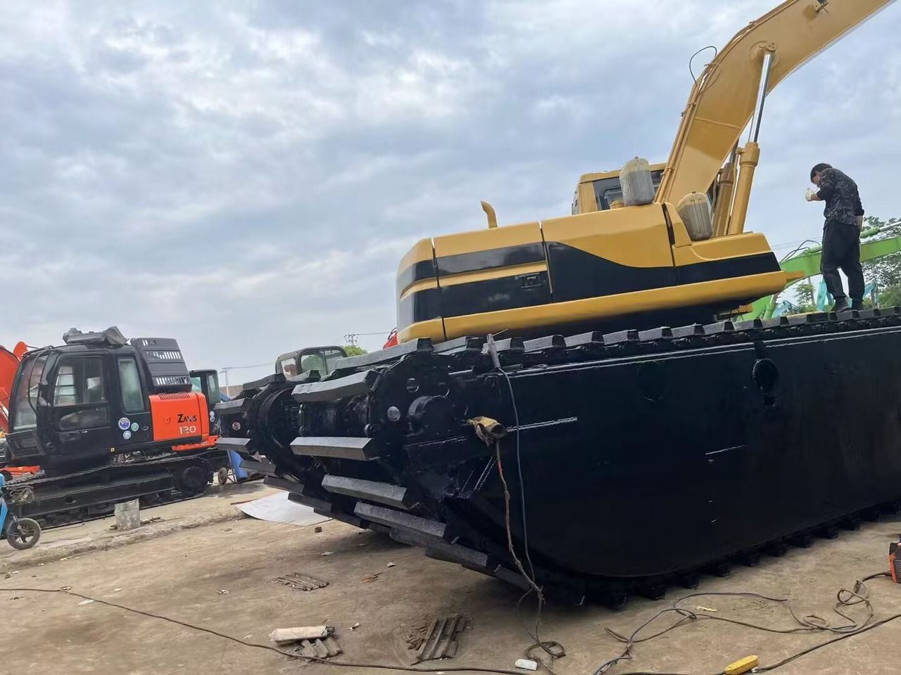 CATERPILLAR 320BL 320CL DREDGER - Amfibische graafmachine: afbeelding 2 CATERPILLAR 320BL 320CL DREDGER - Amfibische graafmachine: afbeelding 2