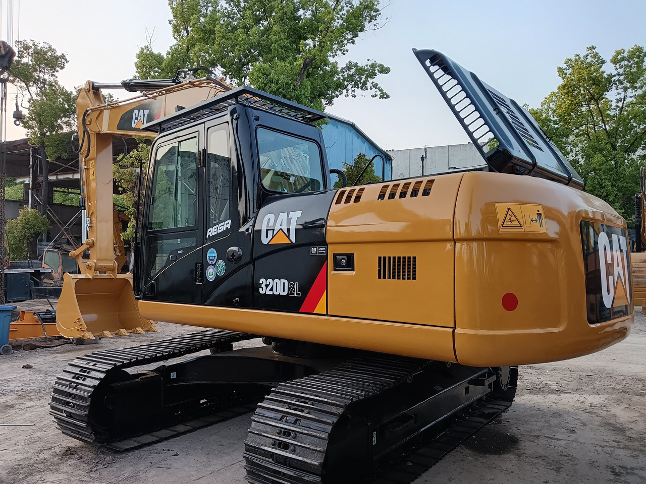 CATERPILLAR 320D CAT 320D2 L - Rupsgraafmachine: afbeelding 1 CATERPILLAR 320D CAT 320D2 L - Rupsgraafmachine: afbeelding 1