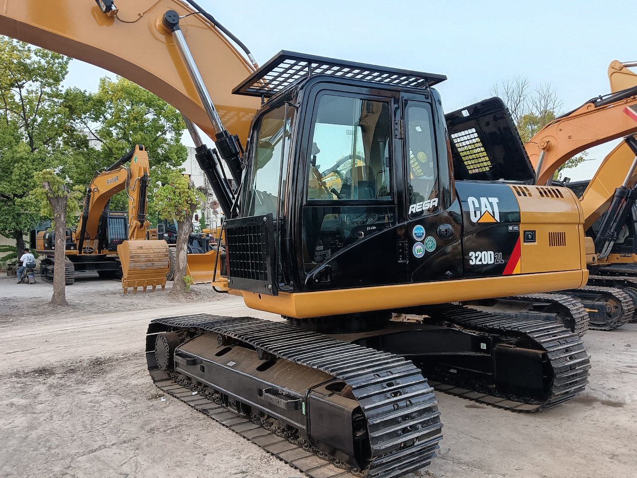 CATERPILLAR 320D CAT 320D2 L - Rupsgraafmachine: afbeelding 2 CATERPILLAR 320D CAT 320D2 L - Rupsgraafmachine: afbeelding 2