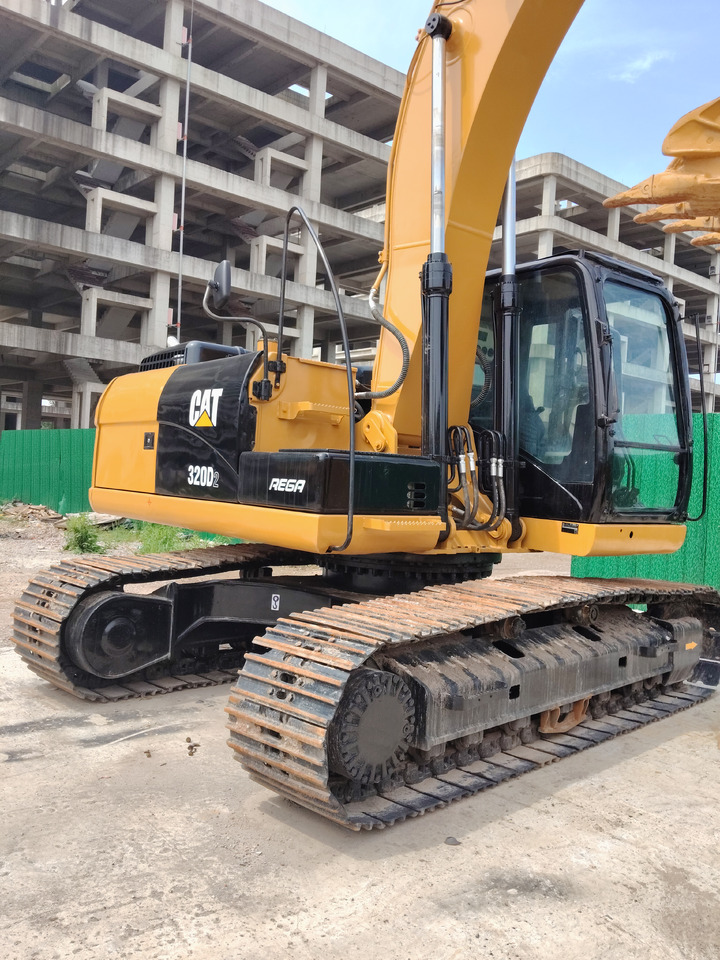 CATERPILLAR 320D2L with C7.1 ENGINE CAT 320D2 L 320 D 2 L C 7.1 ENGINE - Rupsgraafmachine: afbeelding 2 CATERPILLAR 320D2L with C7.1 ENGINE CAT 320D2 L 320 D 2 L C 7.1 ENGINE - Rupsgraafmachine: afbeelding 2