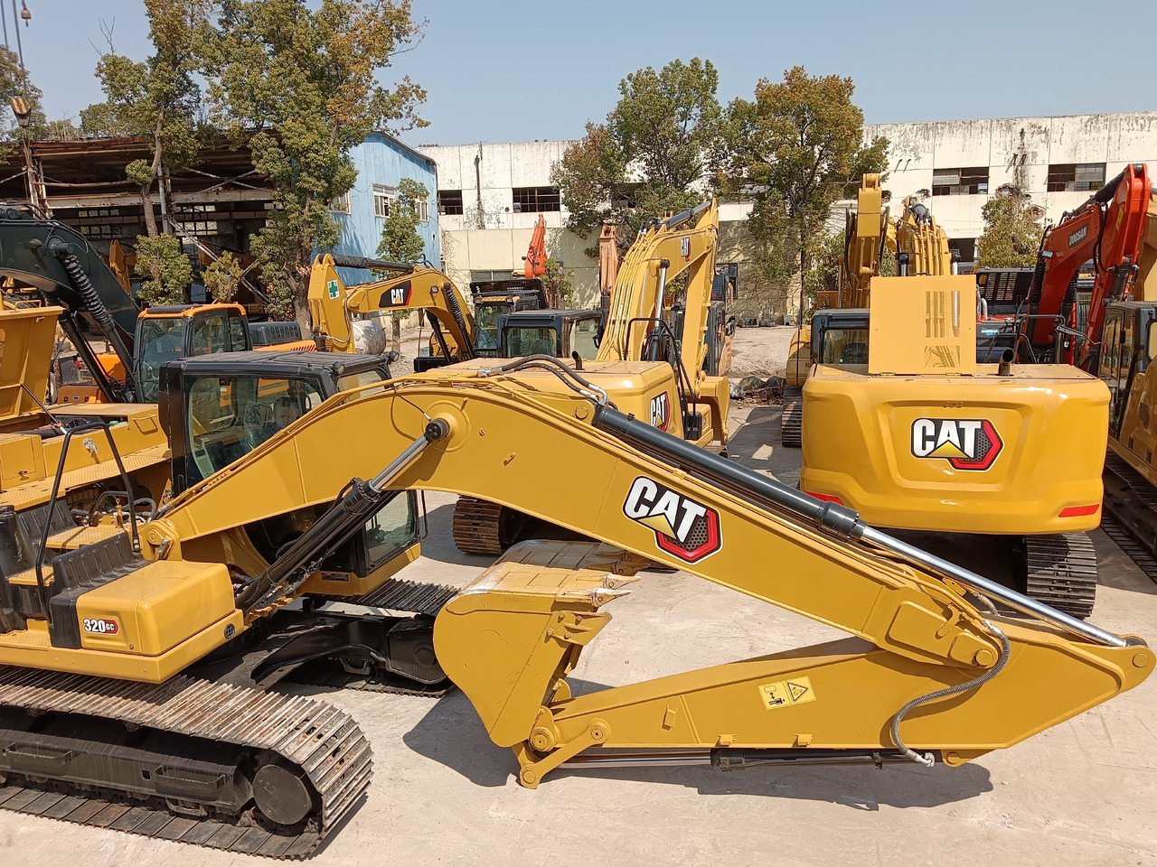 CATERPILLAR 320GC CAT 320 GC - Rupsgraafmachine: afbeelding 2 CATERPILLAR 320GC CAT 320 GC - Rupsgraafmachine: afbeelding 2