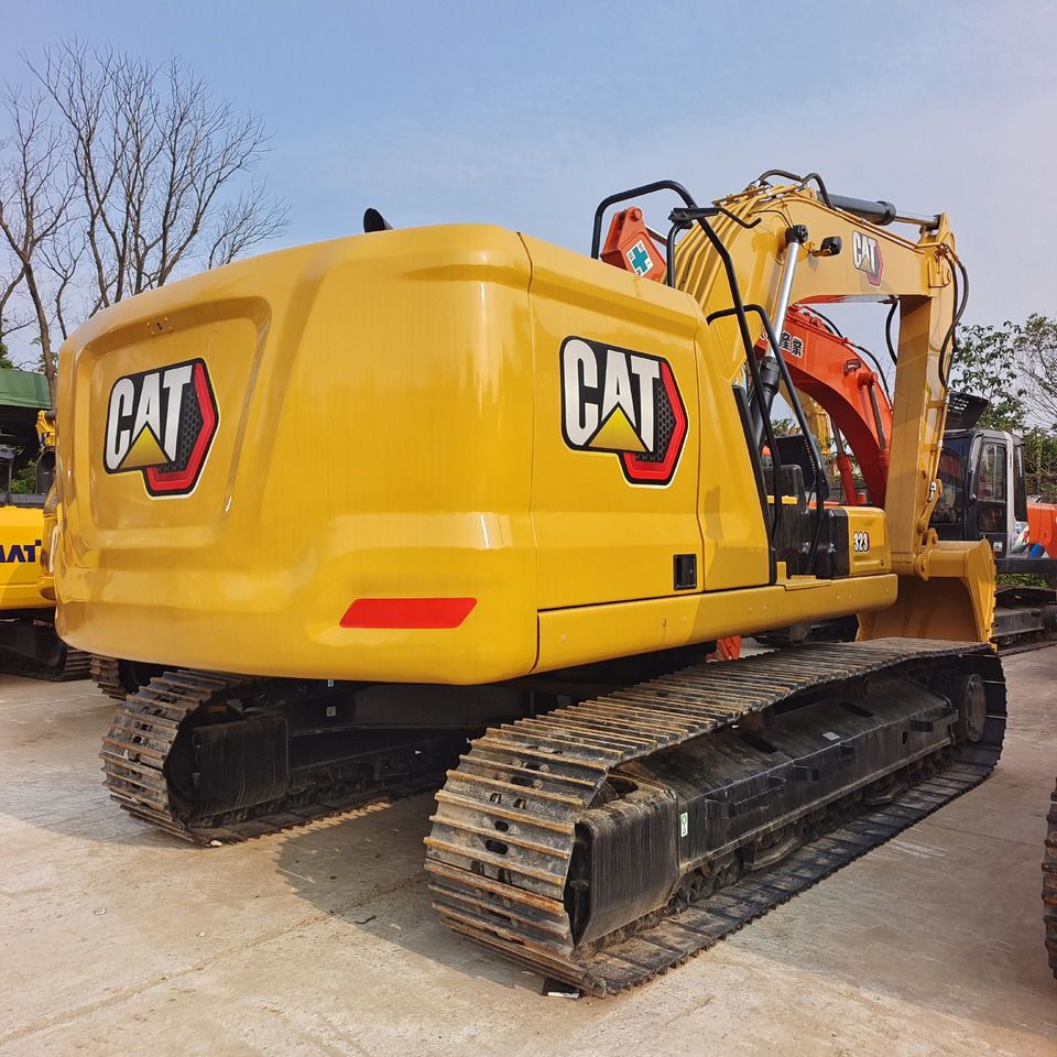 CATERPILLAR 323 - Rupsgraafmachine: afbeelding 4 CATERPILLAR 323 - Rupsgraafmachine: afbeelding 4
