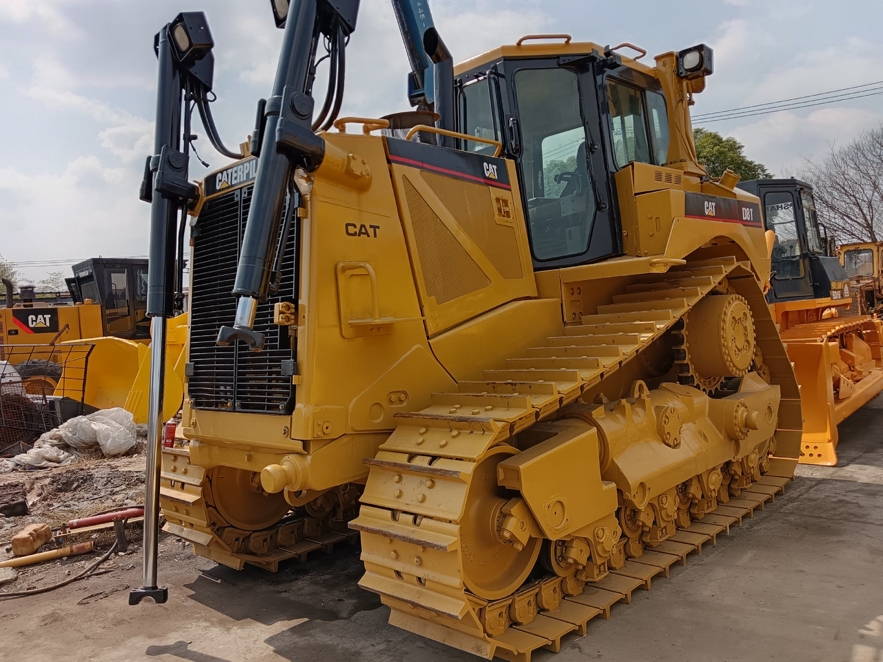 Bulldozer CATERPILLAR D8T CAT D 8 T: afbeelding 1
