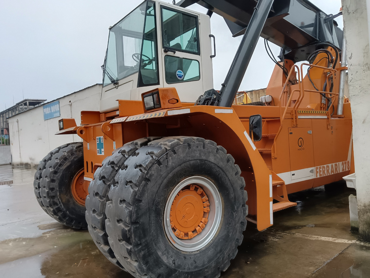 CVS FERRARI 278 Ferrari F 278.6 - Reach stacker: afbeelding 4 CVS FERRARI 278 Ferrari F 278.6 - Reach stacker: afbeelding 4