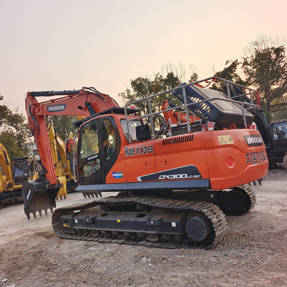 DOOSAN DX300LC-9C Doosan DX 300 LC - 9 C - Rupsgraafmachine: afbeelding 1 DOOSAN DX300LC-9C Doosan DX 300 LC - 9 C - Rupsgraafmachine: afbeelding 1