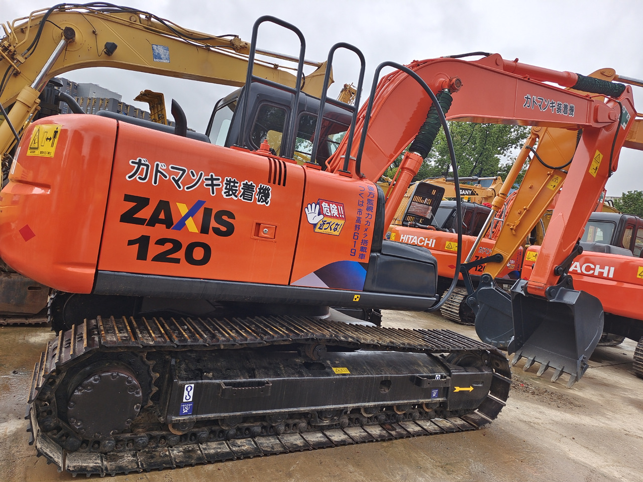 HITACHI ZX120 - Rupsgraafmachine: afbeelding 1 HITACHI ZX120 - Rupsgraafmachine: afbeelding 1