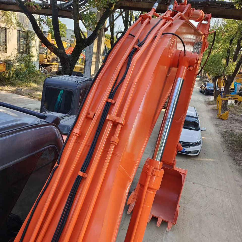HITACHI ZX200-3 ZX 200 - 3 - Rupsgraafmachine: afbeelding 2 HITACHI ZX200-3 ZX 200 - 3 - Rupsgraafmachine: afbeelding 2