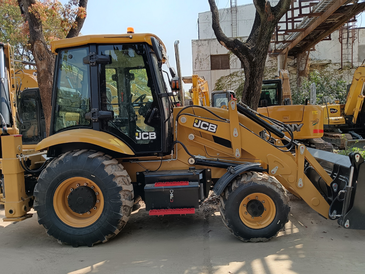 JCB 3CX 4CX 4*4 - Graaflaadmachine: afbeelding 3 JCB 3CX 4CX 4*4 - Graaflaadmachine: afbeelding 3