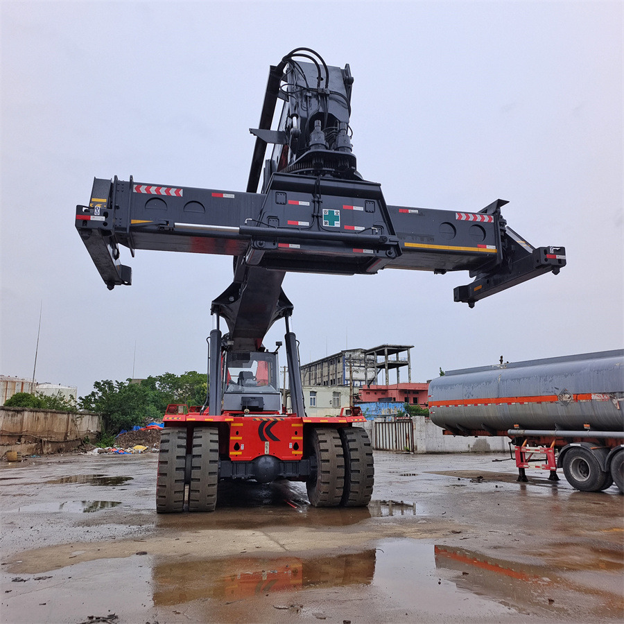 KALMAR DRF 450 - Reach stacker: afbeelding 2 KALMAR DRF 450 - Reach stacker: afbeelding 2