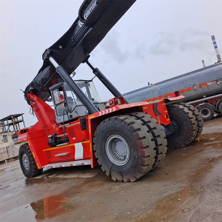 KALMAR DRF 450 - Reach stacker: afbeelding 4 KALMAR DRF 450 - Reach stacker: afbeelding 4