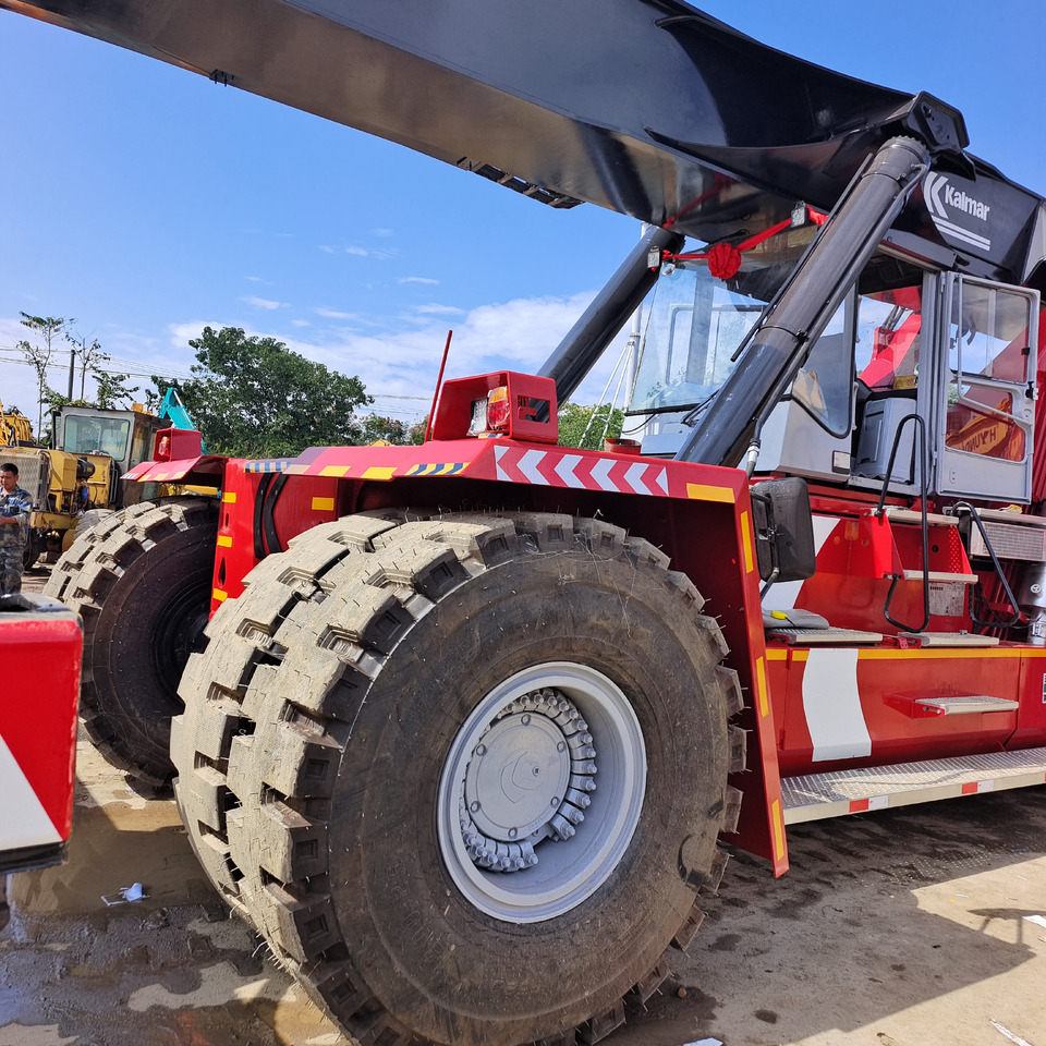 KALMAR DRF450 - Reach stacker: afbeelding 2 KALMAR DRF450 - Reach stacker: afbeelding 2