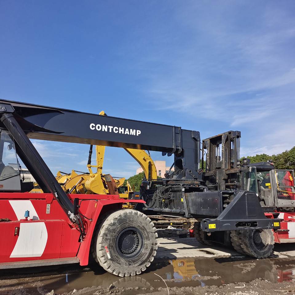 KALMAR DRT450 60S5K Euro 5 Tier 5 Stage V - Reach stacker: afbeelding 4 KALMAR DRT450 60S5K Euro 5 Tier 5 Stage V - Reach stacker: afbeelding 4