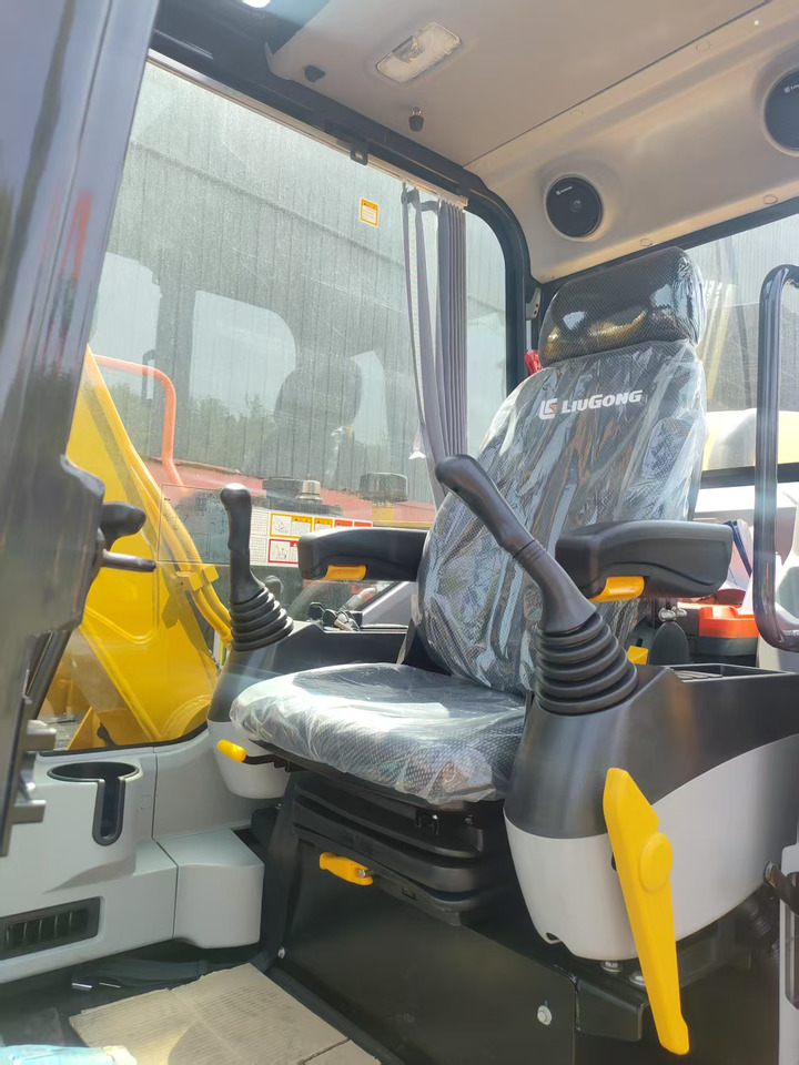 LIUGONG 9075FG4 BRAND NEW 7.5 TON DIGGER - Minigraafmachine: afbeelding 5 LIUGONG 9075FG4 BRAND NEW 7.5 TON DIGGER - Minigraafmachine: afbeelding 5