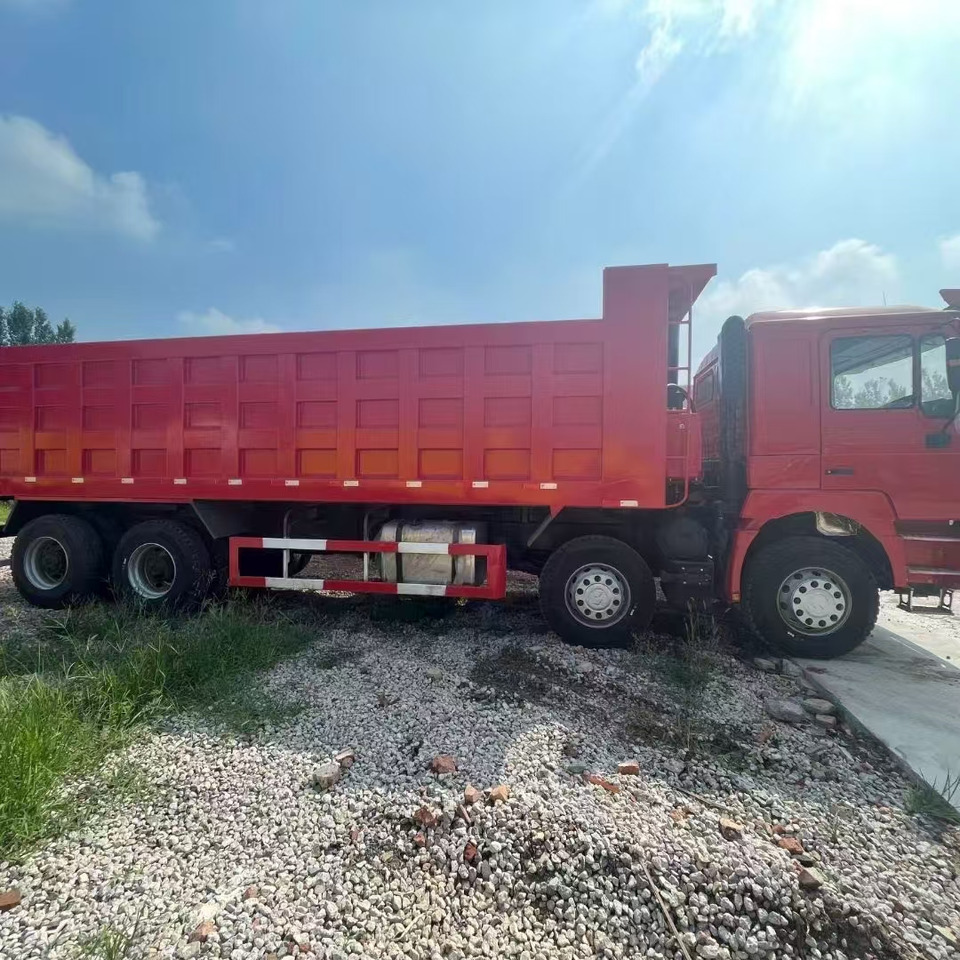 SHACMAN F3000 8*4 DUMP TRUCK - Kipper vrachtwagen: afbeelding 2 SHACMAN F3000 8*4 DUMP TRUCK - Kipper vrachtwagen: afbeelding 2