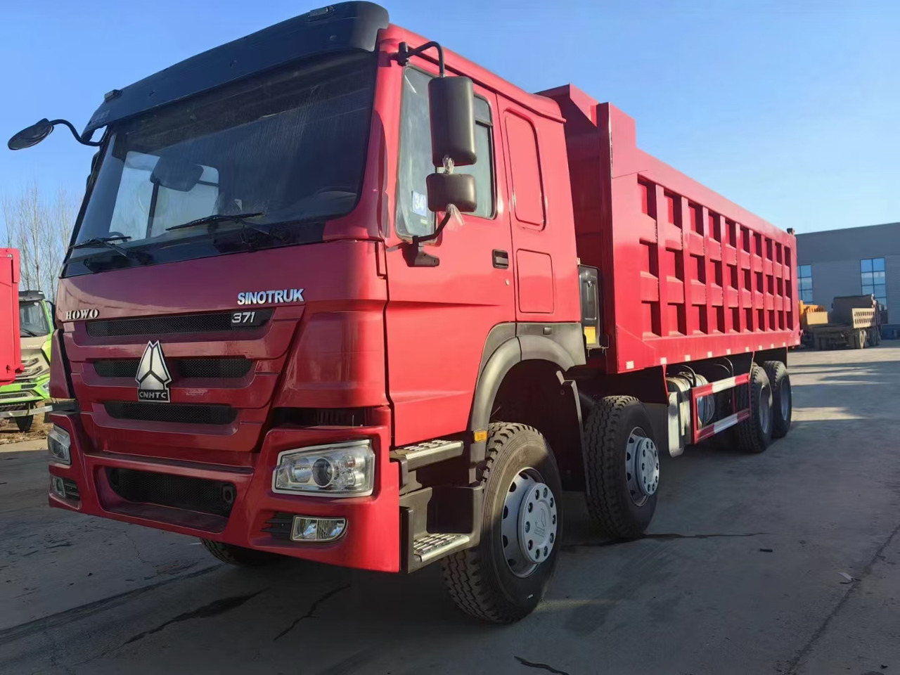 SINOTRUK HOWO 371 375 380 400 420 6*4 10 WHEELS - Kipper vrachtwagen: afbeelding 2 SINOTRUK HOWO 371 375 380 400 420 6*4 10 WHEELS - Kipper vrachtwagen: afbeelding 2