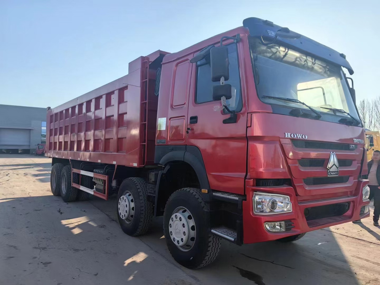SINOTRUK HOWO 371 375 380 400 420 6*4 10 WHEELS - Kipper vrachtwagen: afbeelding 5 SINOTRUK HOWO 371 375 380 400 420 6*4 10 WHEELS - Kipper vrachtwagen: afbeelding 5