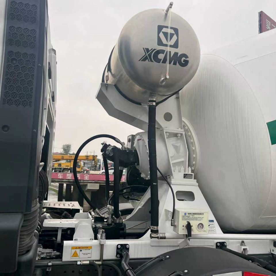 SINOTRUK TX350 HOWO Euro5 STAGE 5 TIER FIVE - Betonmixer: afbeelding 3 SINOTRUK TX350 HOWO Euro5 STAGE 5 TIER FIVE - Betonmixer: afbeelding 3