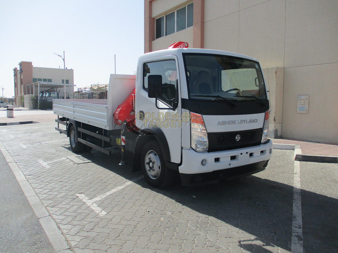 Ashok Leyland PARTNER LX 4x2 with Fassi F50A.022 Crane - Kraanwagen: afbeelding 1 Ashok Leyland PARTNER LX 4x2 with Fassi F50A.022 Crane - Kraanwagen: afbeelding 1