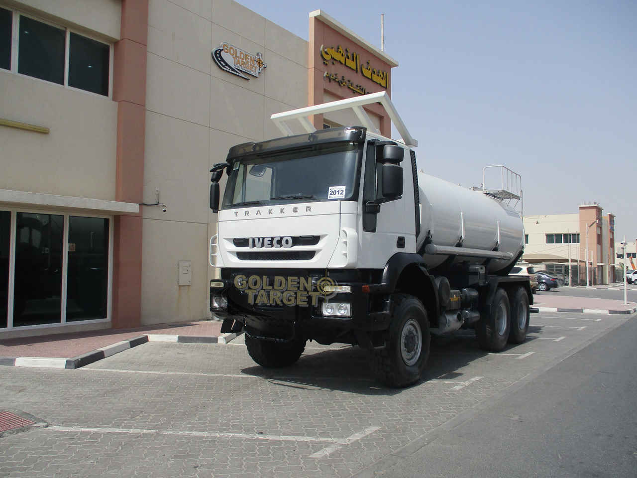 IVECO TRAKKER 380 6x6 Tanker - Tankwagen: afbeelding 2 IVECO TRAKKER 380 6x6 Tanker - Tankwagen: afbeelding 2