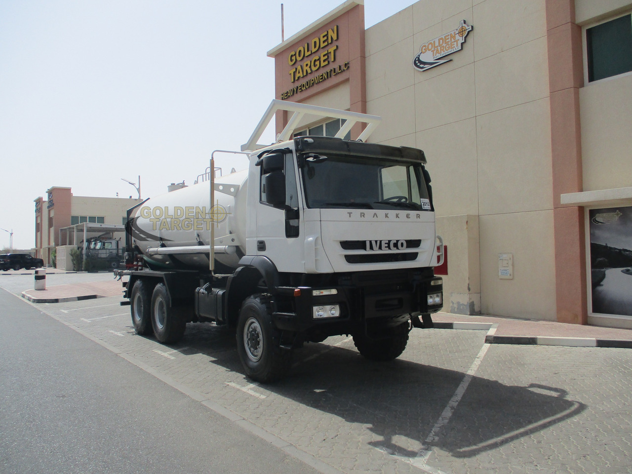 IVECO TRAKKER 380 6x6 Tanker - Tankwagen: afbeelding 1 IVECO TRAKKER 380 6x6 Tanker - Tankwagen: afbeelding 1