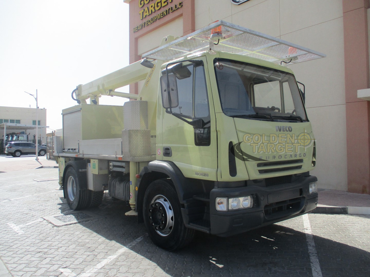 Iveco EURO CARGO 180E28 4x2 PALFINGER P180 Manlift - Vrachtwagen hoogwerker: afbeelding 1 Iveco EURO CARGO 180E28 4x2 PALFINGER P180 Manlift - Vrachtwagen hoogwerker: afbeelding 1