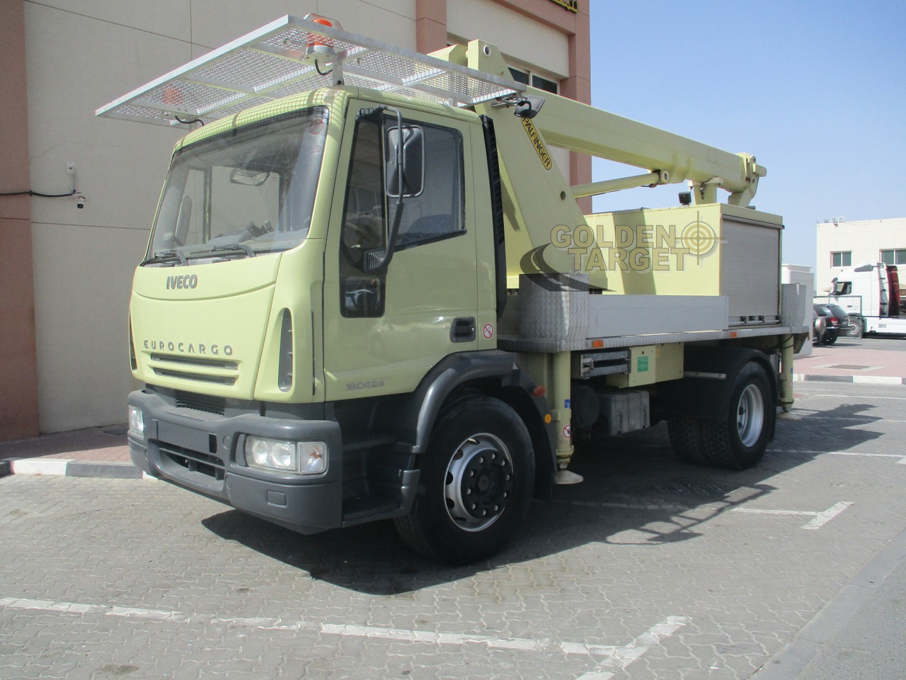 Iveco EURO CARGO 180E28 4x2 PALFINGER P180 Manlift - Vrachtwagen hoogwerker: afbeelding 2 Iveco EURO CARGO 180E28 4x2 PALFINGER P180 Manlift - Vrachtwagen hoogwerker: afbeelding 2