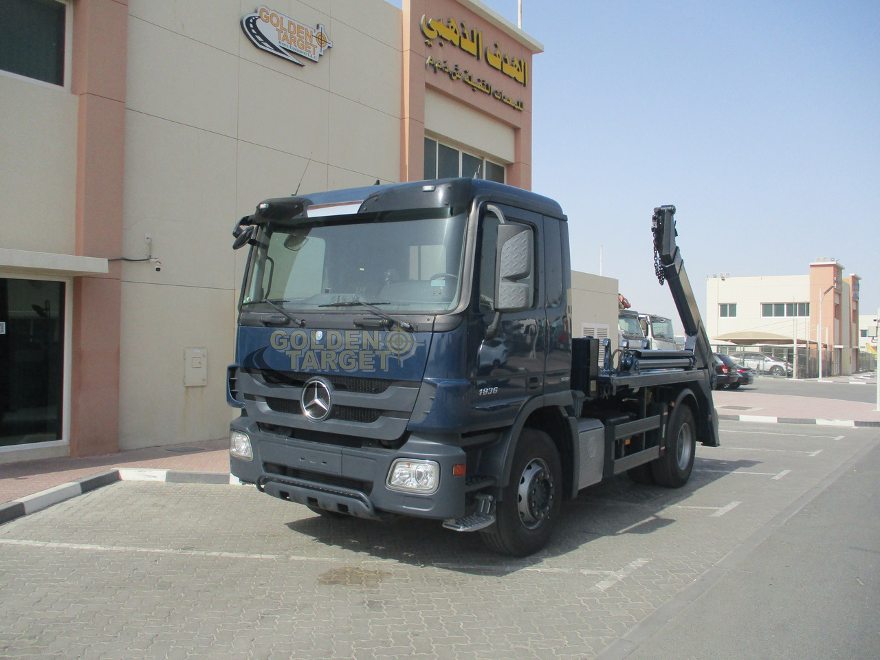 MERCEDES-BENZ Actros 1836 4x2 Skip Loader - Portaalarmsysteem vrachtwagen: afbeelding 2 MERCEDES-BENZ Actros 1836 4x2 Skip Loader - Portaalarmsysteem vrachtwagen: afbeelding 2