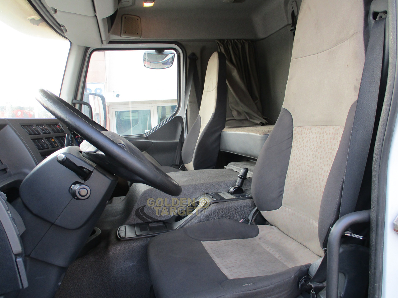 Leasing RENAULT Kerax 380 6×4 Crane Truck RENAULT Kerax 380 6×4 Crane Truck: afbeelding 19 Leasing RENAULT Kerax 380 6×4 Crane Truck RENAULT Kerax 380 6×4 Crane Truck: afbeelding 19