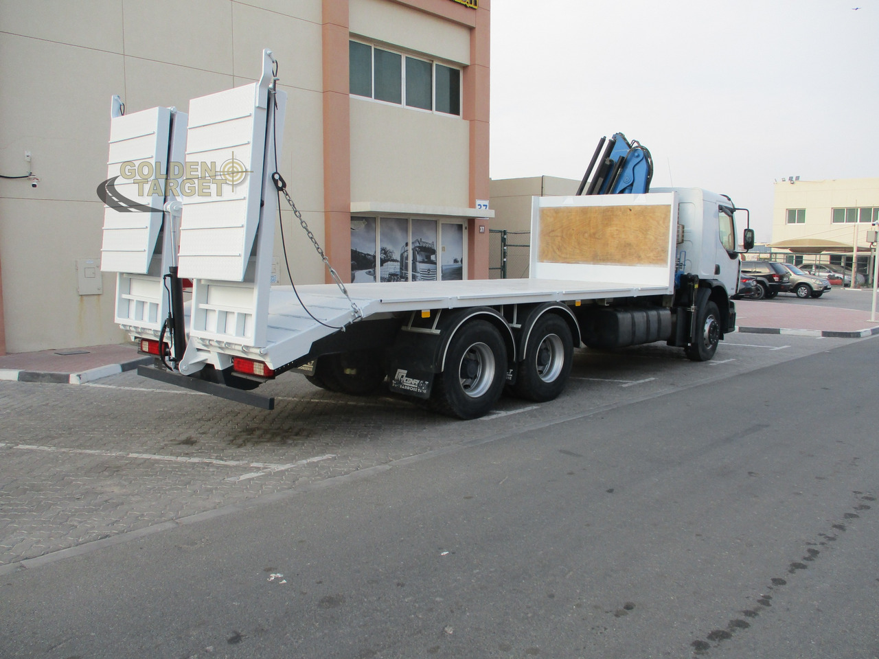 RENAULT Kerax 380 6×4 Crane Truck - Kraanwagen: afbeelding 3 RENAULT Kerax 380 6×4 Crane Truck - Kraanwagen: afbeelding 3
