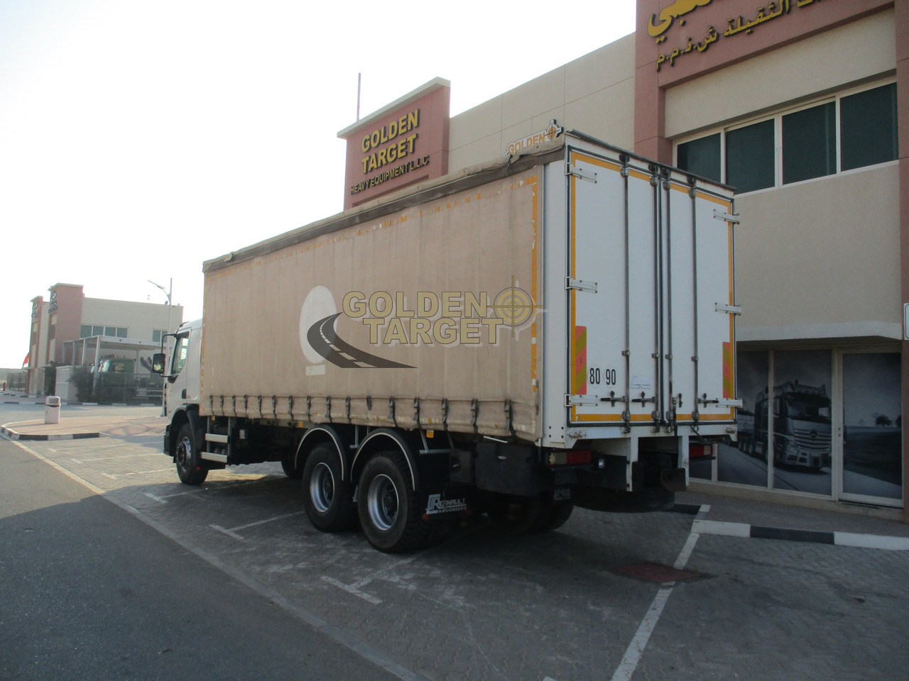 Renault KERAX 380 Curtainsider Truck - Schuifzeilen vrachtwagen: afbeelding 4 Renault KERAX 380 Curtainsider Truck - Schuifzeilen vrachtwagen: afbeelding 4