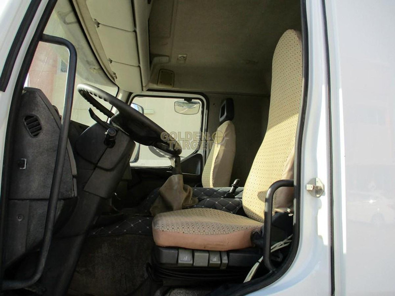 Kipper vrachtwagen Renault Kerax 380: afbeelding 8