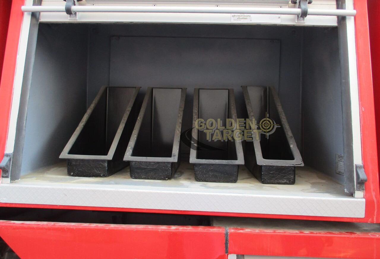 Reynold Boughton Barracuda 4x4 Airport Fire Truck - Brandweerwagen: afbeelding 5 Reynold Boughton Barracuda 4x4 Airport Fire Truck - Brandweerwagen: afbeelding 5