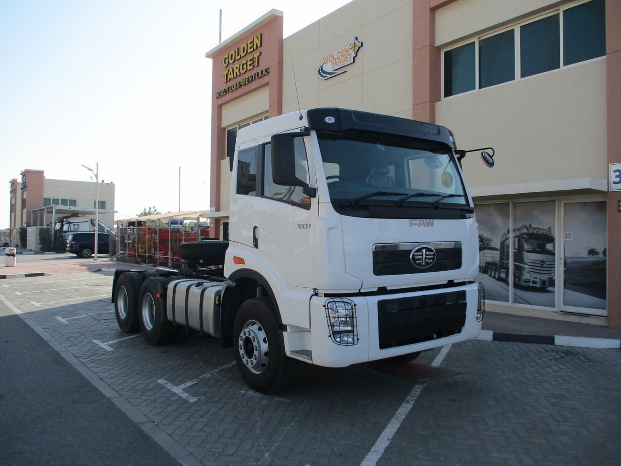 FAW 4181P2K15 6x4 Head Truck - Trekker: afbeelding 1 FAW 4181P2K15 6x4 Head Truck - Trekker: afbeelding 1