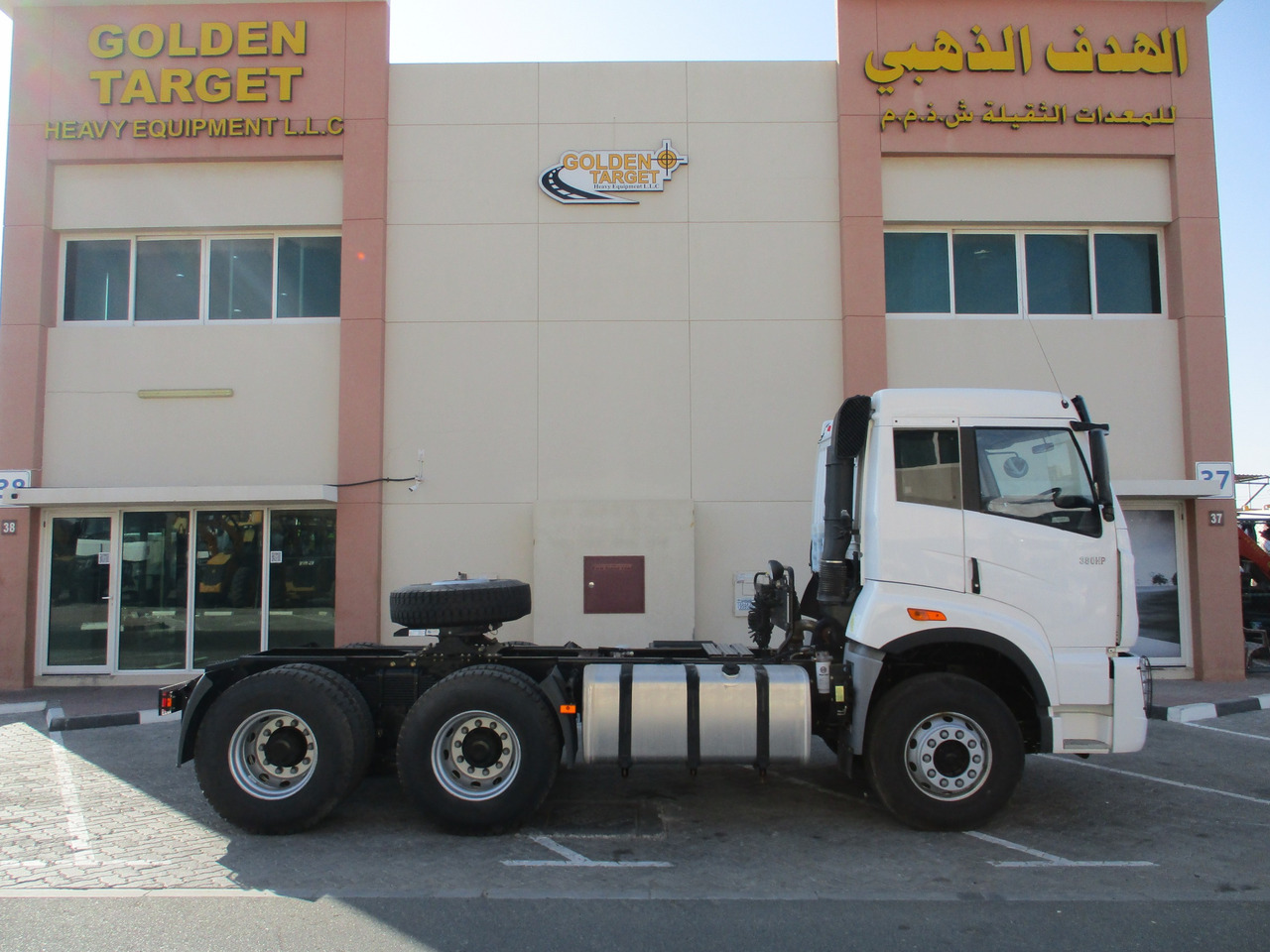 FAW 4181P2K15 6x4 Head Truck - Trekker: afbeelding 5 FAW 4181P2K15 6x4 Head Truck - Trekker: afbeelding 5
