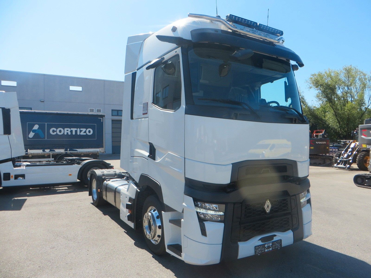 Renault T520 HSC 4x2Tractor mega NEW!! TOP EQUIPMENT - Trekker: afbeelding 2 Renault T520 HSC 4x2Tractor mega NEW!! TOP EQUIPMENT - Trekker: afbeelding 2