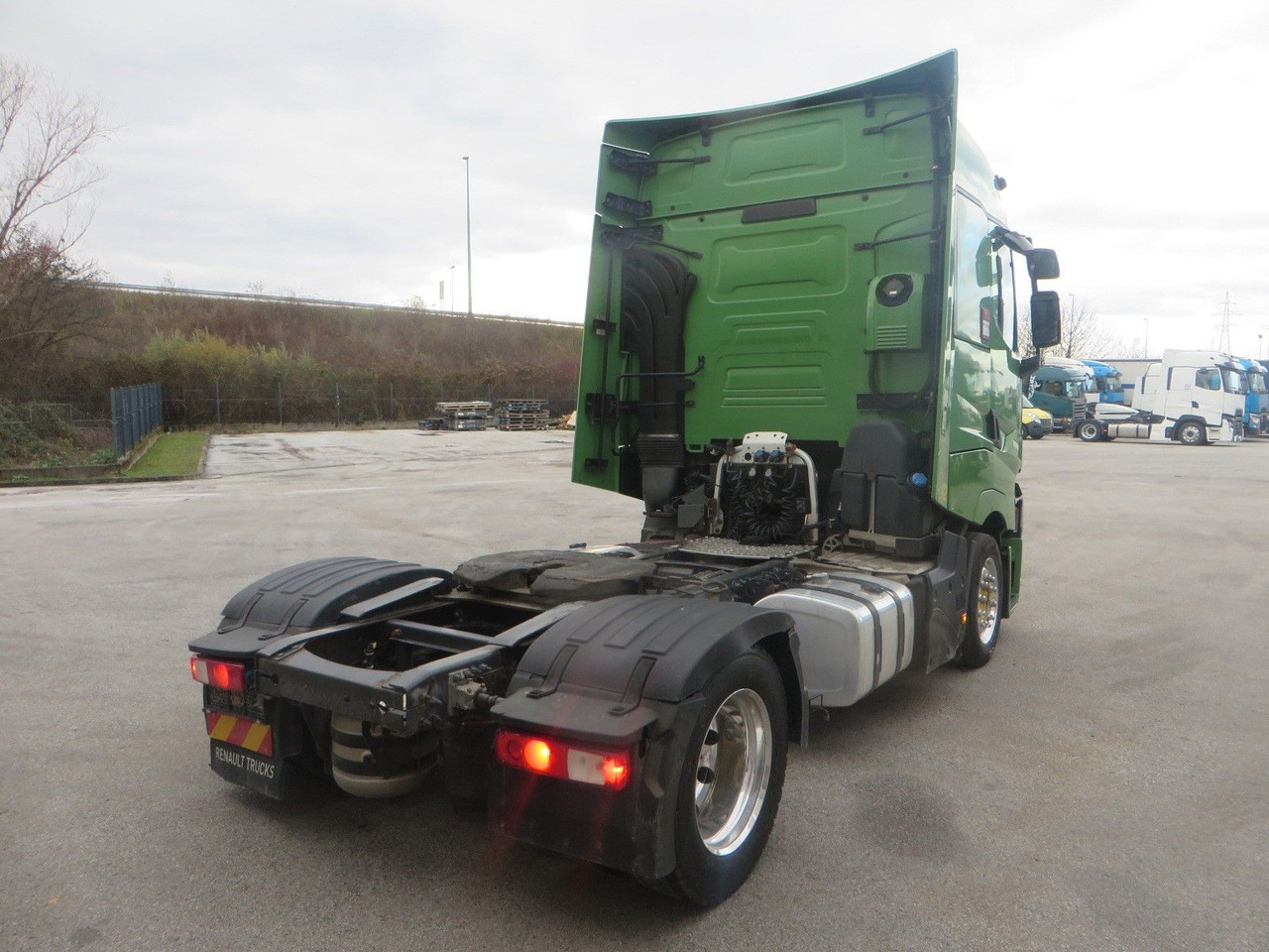 Renault T520 HSC 4x2Tractor mega Retarder - Trekker: afbeelding 3 Renault T520 HSC 4x2Tractor mega Retarder - Trekker: afbeelding 3