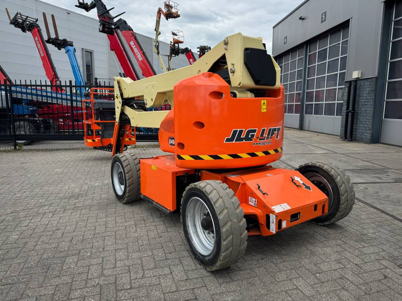 JLG E 450 AJ - Knikarmhoogwerker: afbeelding 2 JLG E 450 AJ - Knikarmhoogwerker: afbeelding 2