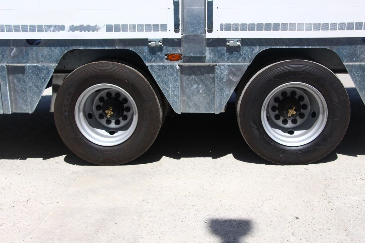 Fesan DRAWBAR TRAILER WITH CENTRAL AXLES - Open/ Plateau aanhangwagen: afbeelding 5 Fesan DRAWBAR TRAILER WITH CENTRAL AXLES - Open/ Plateau aanhangwagen: afbeelding 5