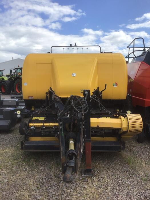 New Holland BB 9080 R - Vierkante balenpers: afbeelding 2 New Holland BB 9080 R - Vierkante balenpers: afbeelding 2
