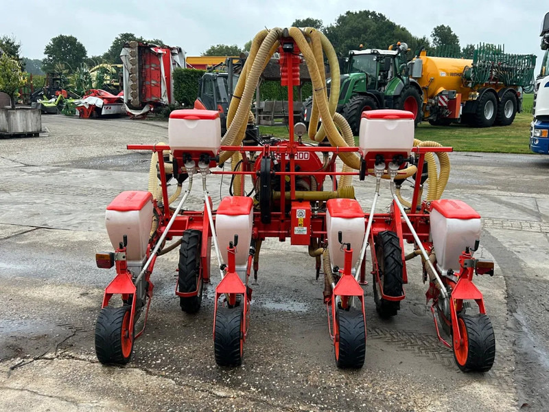 Gaspardo Gaspardo SP540 Maiszaaimachine 4 rijer Zaaimachine - Zaai-/ Plantmachine: afbeelding 4 Gaspardo Gaspardo SP540 Maiszaaimachine 4 rijer Zaaimachine - Zaai-/ Plantmachine: afbeelding 4