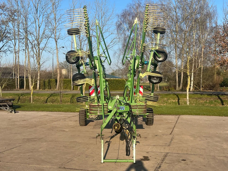 Krone Swadro 900 midden afleg zwillen - Hooischudder: afbeelding 2 Krone Swadro 900 midden afleg zwillen - Hooischudder: afbeelding 2