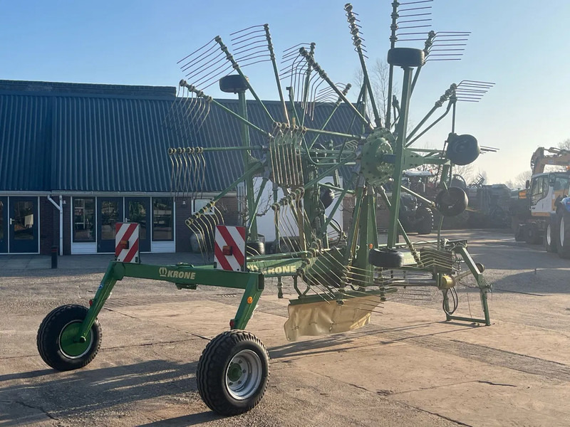 Krone Swadro 900 midden afleg zwillen - Hooischudder: afbeelding 4 Krone Swadro 900 midden afleg zwillen - Hooischudder: afbeelding 4