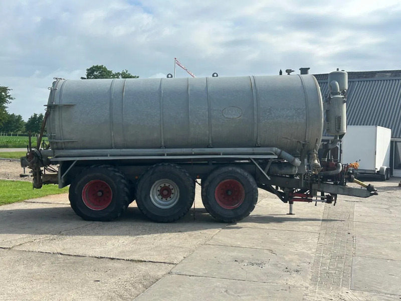 Jako 22000 Liter 22 m3 Vacuumtank 3 asser giertank mesttank - Landbouwmachine: afbeelding 4 Jako 22000 Liter 22 m3 Vacuumtank 3 asser giertank mesttank - Landbouwmachine: afbeelding 4