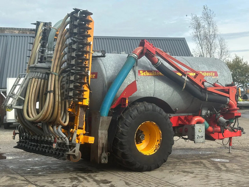 Schuitemaker Robusta 116 + Veenhuis euroject 7.60 Bemestertank - Landbouwmachine: afbeelding 2 Schuitemaker Robusta 116 + Veenhuis euroject 7.60 Bemestertank - Landbouwmachine: afbeelding 2