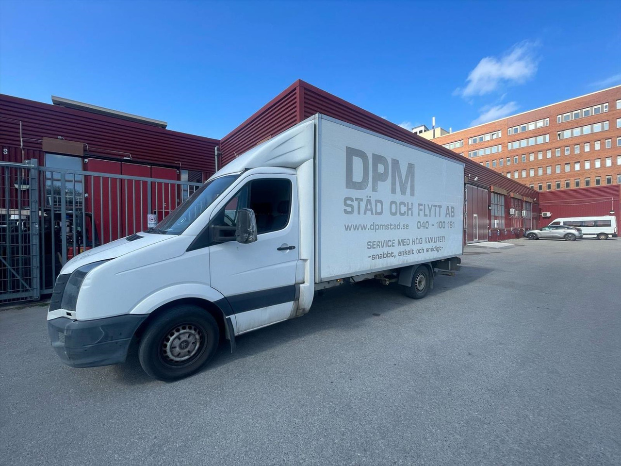 Lätt lastbil Volkswagen Crafter Chassi 35 2.0 TDI -2011 | Bakgavellyft | Manuell - Bestelwagen gesloten laadbak: afbeelding 1 Lätt lastbil Volkswagen Crafter Chassi 35 2.0 TDI -2011 | Bakgavellyft | Manuell - Bestelwagen gesloten laadbak: afbeelding 1